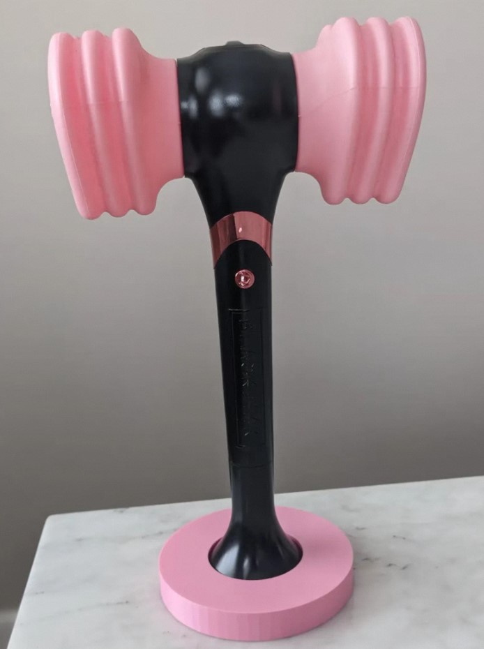 The Importance of the Blackpink Lightstick in Fan Culture插图