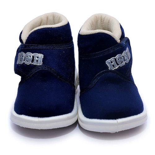 Maintaining Cleanliness and Longevity: Tips for Proper Baby Boy Shoe Care插图