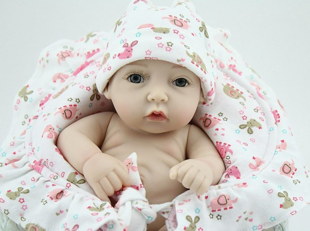 Lifelike Baby Dolls: Collectible Replicas for Kids and Adults插图4