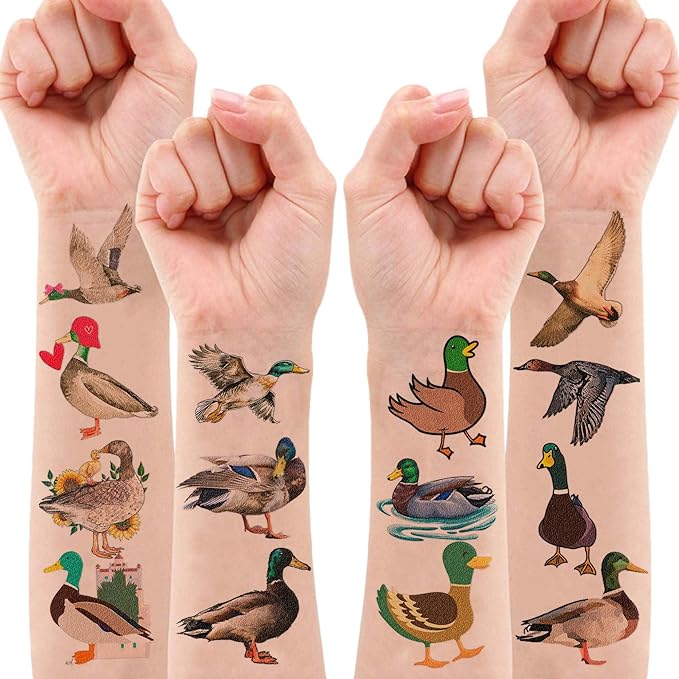 Wading into Duck Tattoos: Symbolism and Style插图2