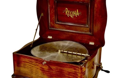 Vintage music box