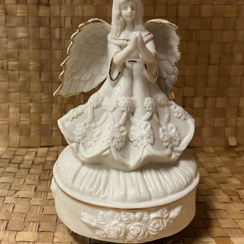 Angel music box